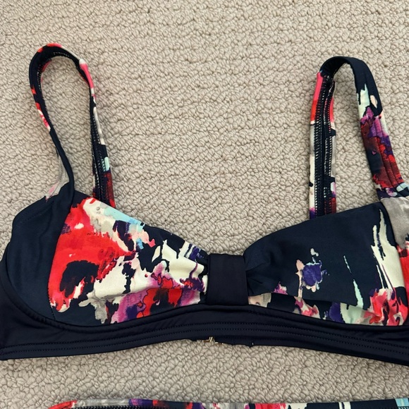 Kate Spade Floral Bikini Set Small Top, Medium Bottom - Picture 6 of 10
